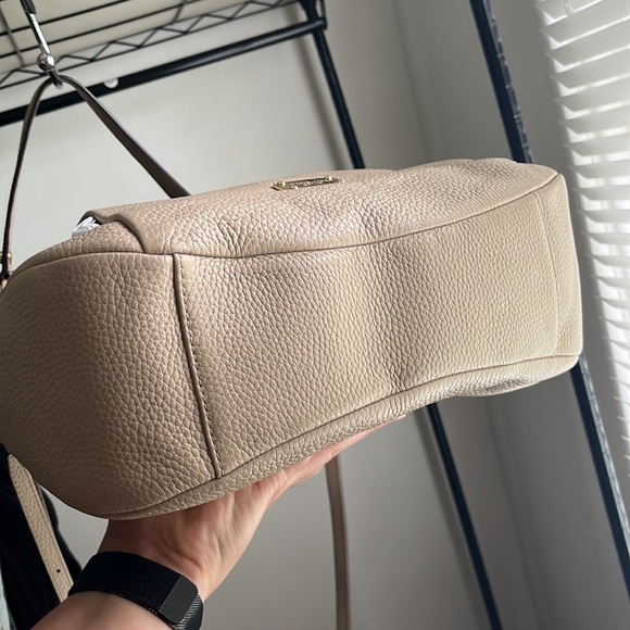 **sold elsewhere** NWT Michael Kors Convertible Strap Tan Leather Shoulder Bag - Picture 8 of 17